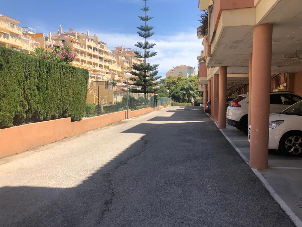 Апартаменты Piso En Zona Tranquila De - Torrequebrada Golf Бенальмадена Экстерьер фото